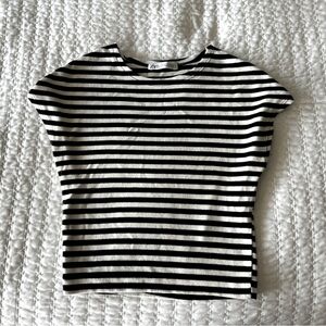 Zara striped Cropped shirt - Size medium, fits like a Small